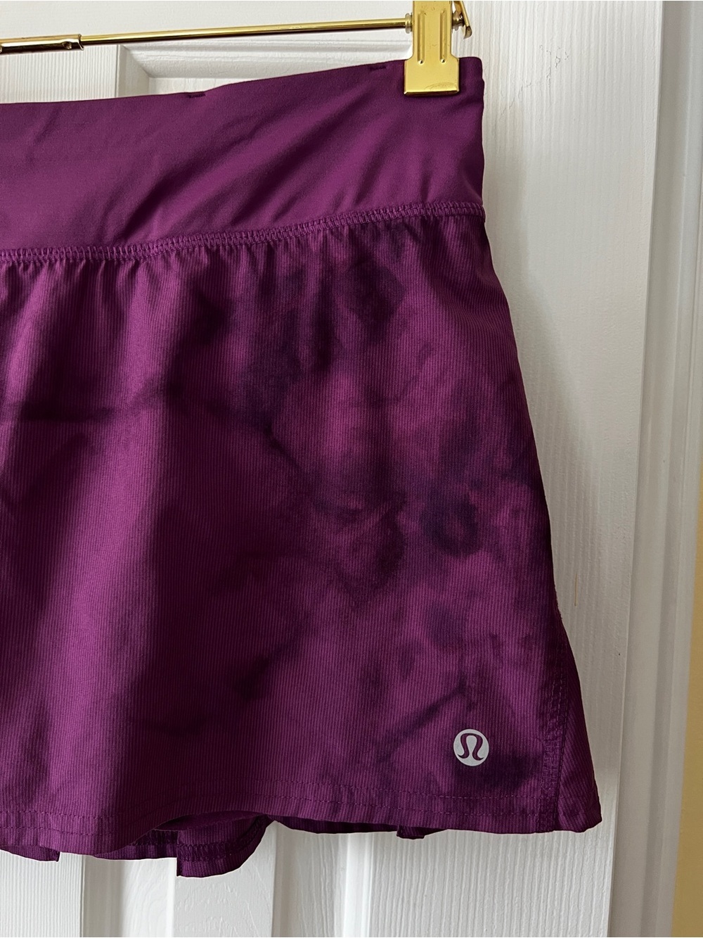 Lululemon Speed Skirt Purple Dewberry Spray Tie Dye Size 6 Built-in Shorts - Picture 4 of 10